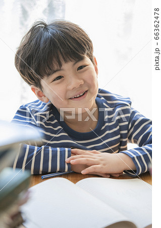 韓国人 子供 小学生 66362478