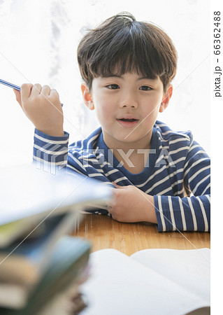韓国人 子供 小学生 66362488
