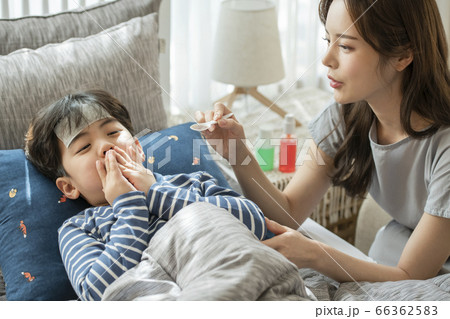 韓国人 ママ 母 66362583