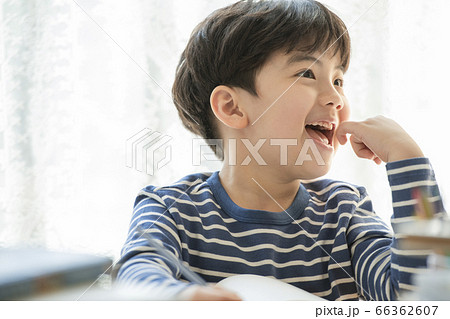 ポートレート 韓国人 子供 66362607