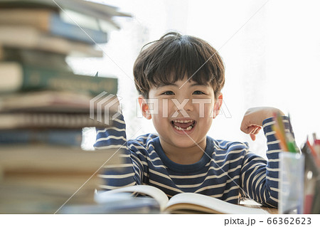 韓国人 子供 小学生 66362623