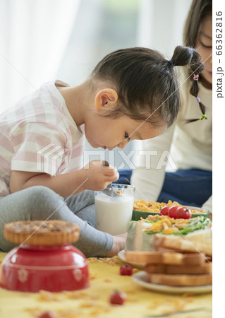 女性 女 女の子 66362816