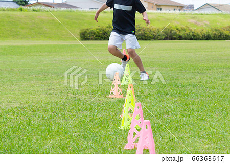 サッカー練習 サッカー練習 66363647