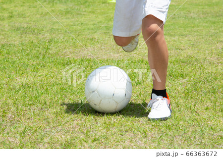 サッカー練習 66363672