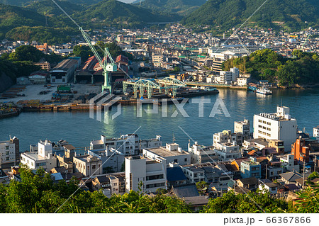 《広島県》早朝の尾道の街並み・ポンポン岩よりのぞむ風景 《広島県》早朝の尾道の街並み・ポンポン岩よりのぞむ風景 66367866