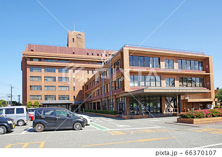 福岡県京築地域中心部の行橋市役所 66370107