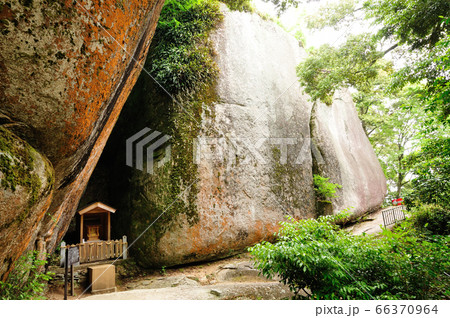 笠置寺　千手窟・伝虚空蔵磨崖仏 66370964