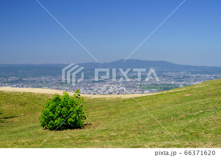 爽快・若草山山頂の眺望ー14 爽快・若草山山頂の眺望ー14 66371620