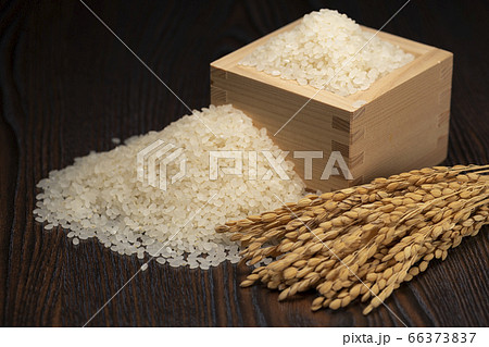 白米と木升 66373837
