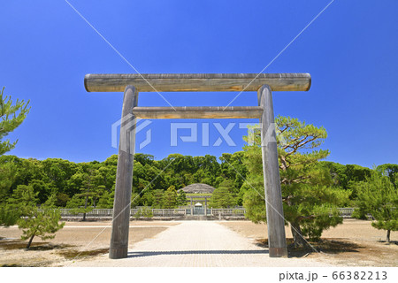 明治天皇　伏見桃山陵（京都府京都市伏見区） 66382213