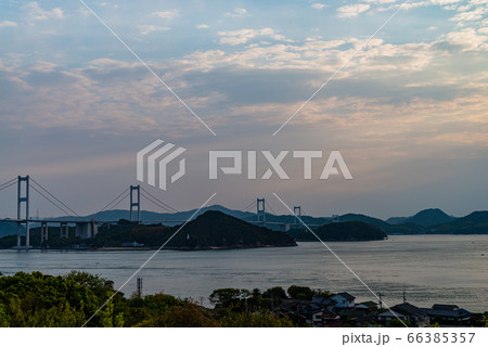 (瀬戸内しまなみ海道)来島海峡 夜明け (瀬戸内しまなみ海道)来島海峡 夜明け 66385357