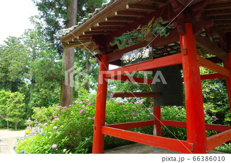 東光山歓喜寺の鐘楼（千葉県睦沢町） 66386010