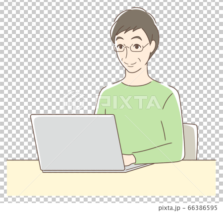 パソコンを操作して笑顔の男性 66386595