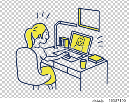 オンラインで会話する女性 66387100