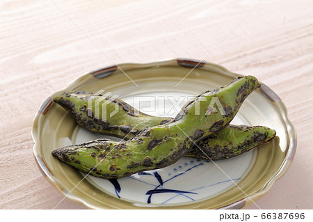 焼きソラマメをおつまみに（初姫） 66387696