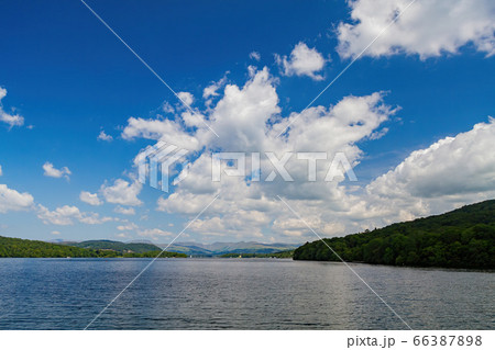 Beautiful nature landscape around Lake Windermere Beautiful nature landscape around Lake Windermere 66387898