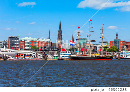 Hamburg city centre view, Germany Hamburg city centre view, Germany 66392288