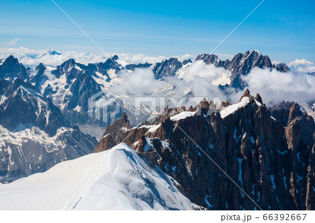Mont Blanc highest mountain massif Mont Blanc highest mountain massif 66392667