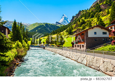 Traditional houses in Zermatt, Switzerland Traditional houses in Zermatt, Switzerland 66392707