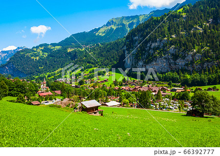 Traditional houses in Lauterbrunnen, Switzerland Traditional houses in Lauterbrunnen, Switzerland 66392777
