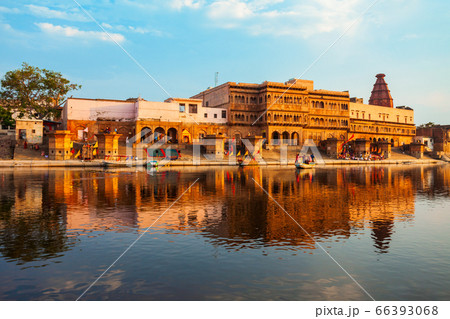 Keshi Ghat Krishna Temple, Vrindavan Keshi Ghat Krishna Temple, Vrindavan 66393068
