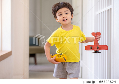 子供 男の子 遊び 66393824