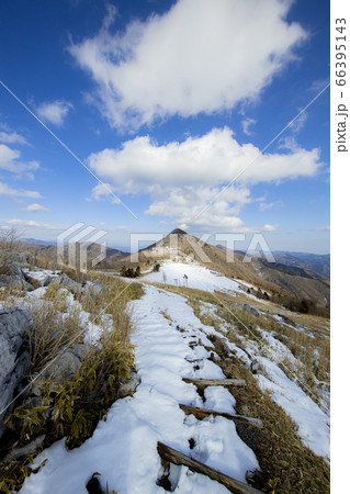 冬の四国カルスト（愛媛県、高知県） 66395143