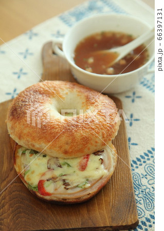 チーズベーグル 66397131