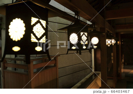神社仏閣　参拝　お参り 66403467