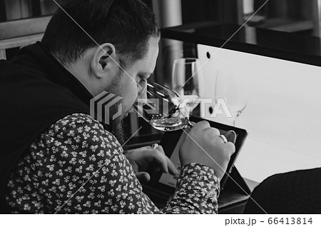 Sommelier, cavist. Training in school sommelier. Wine school. Wine tasting Sommelier, cavist. Training in school sommelier. Wine school. Wine tasting 66413814