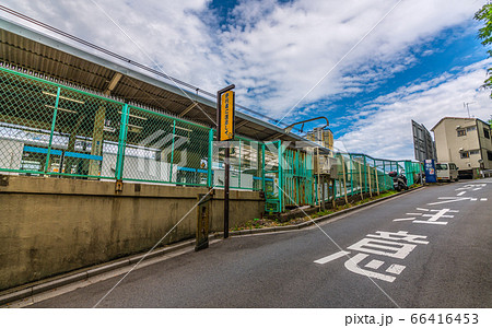 日本の東京都市景観 西日暮里駅や諏訪台通りなどを望む 66416453