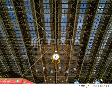 大阪駅の時の広場 66418243