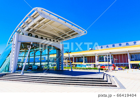 海外旅行のイメージ：台湾の台北松山空港の外観【2018年撮影】 66419404