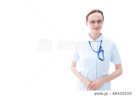 ナース服を着たヨーロッパ人の看護師の写真素材 66420350 Pixta