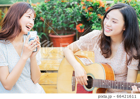 Woman, music, lifestyle 66421611