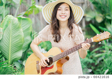 Woman, music, lifestyle Woman, music, lifestyle 66421616