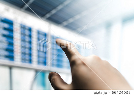 空港 時刻表 空港 時刻表 66424035