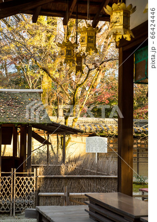 下鴨神社、摂社・河合神社、拝殿の吊り灯篭と鴨長明「方丈の庵」 下鴨神社、摂社・河合神社、拝殿の吊り灯篭と鴨長明「方丈の庵」 66424446