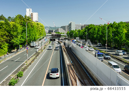 新御堂筋と地下鉄御堂筋線の写真素材 新御堂筋と地下鉄御堂筋線の写真素材