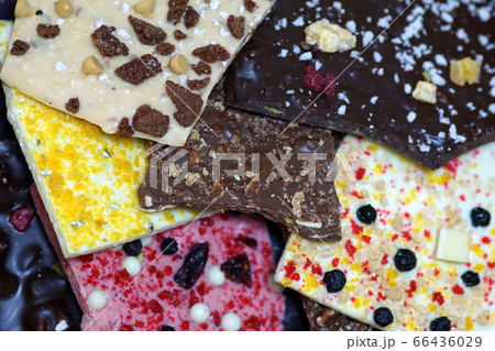 色とりどりのチョコレート 色とりどりのチョコレート 66436029