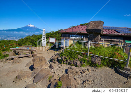金時山の山頂から富士山方面眺望 66436337