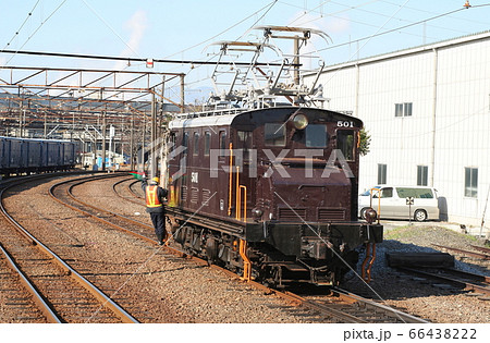現役最古の電気機関車の走行 岳南鉄道　静岡県 66438222