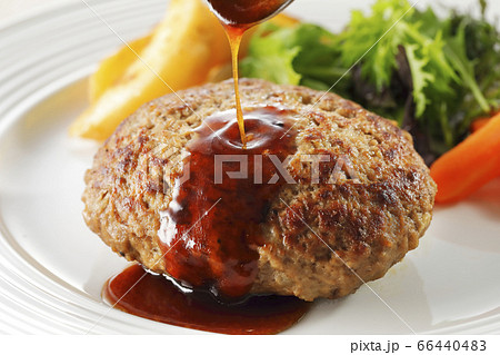 ハンバーグ ステーキ (牛と豚の合挽き) ハンバーグ ステーキ (牛と豚の合挽き) 66440483