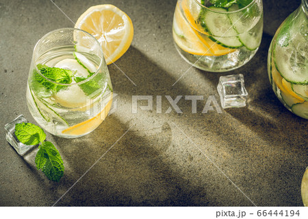 Summer healthy cocktails 66444194