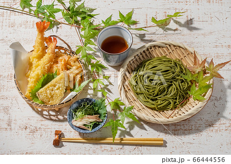 新鮮茶そば Newly made raw soba Japanese foods 新鮮茶そば Newly made raw soba Japanese foods 66444556