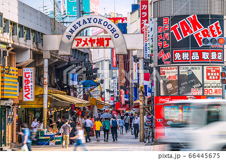 日本の東京都市景観　アメヤ横丁などを望む 66445675