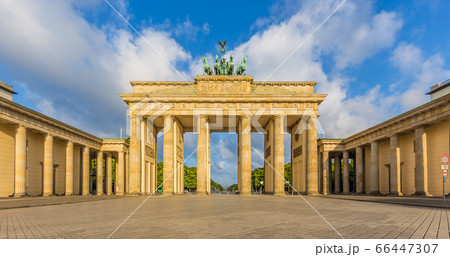 Brandenburg Gate at sunrise, Berlin, Germany 66447307