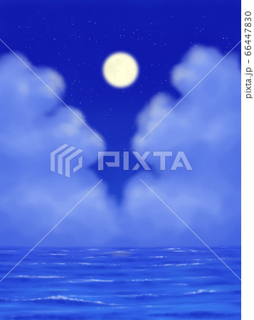 満月が浮かぶ、モクモク雲のある星空と海・縦長 66447830