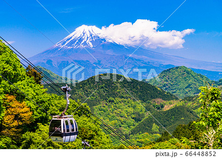 （静岡県）伊豆の国パノラマパーク・ロープウェイと富士山 66448852