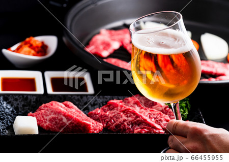 ビールとともに国産和牛で焼肉を楽しむ:グルメイメージ ビールとともに国産和牛で焼肉を楽しむ:グルメイメージ 66455955